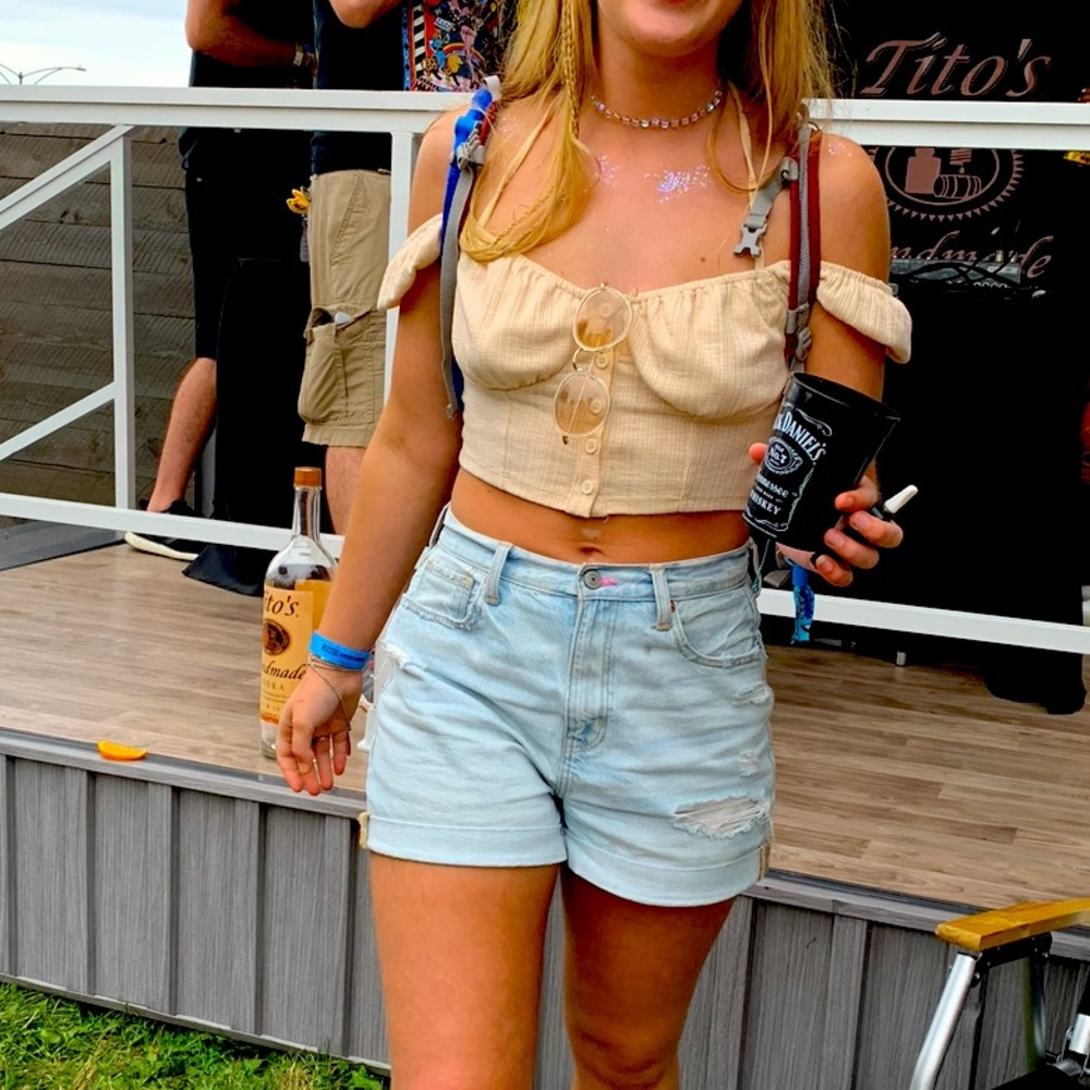 Cute cream crop top. Leli’s small.